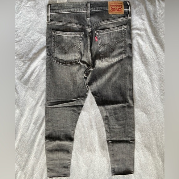 Levi’s and Frame jeans sales $20 per pair - Picture 6 of 12